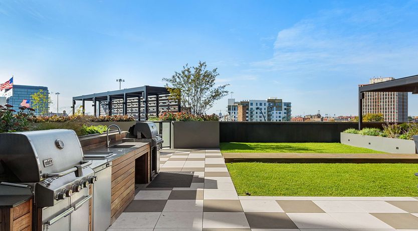 Photo of Chicagoan Idyll