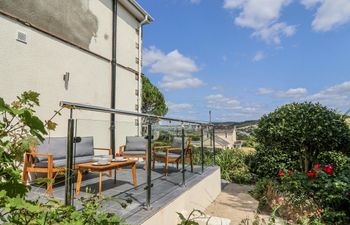 Ocean's Corner Holiday Home