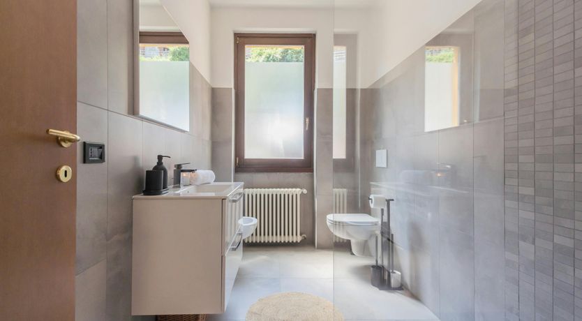 Photo of Argegno Echo