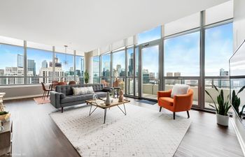 Metropolis Retreat Holiday Home