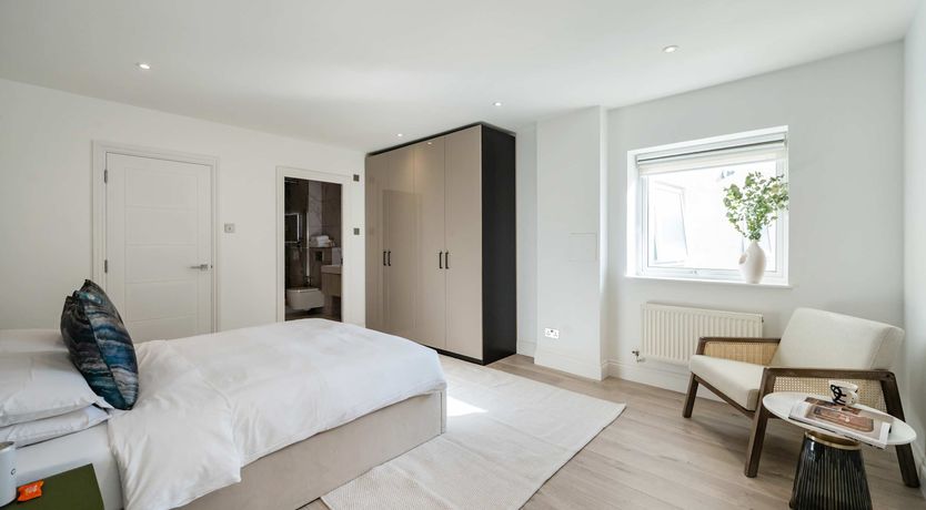 Photo of The Resident Muse