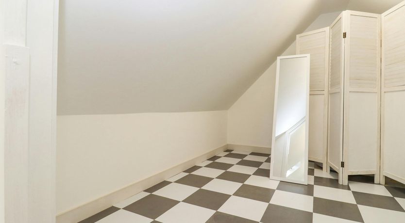 Photo of Dover Whisper