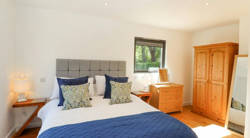 Photo of Dover Whisper