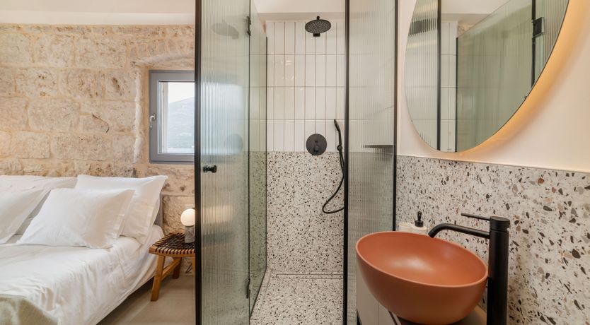 Photo of Stone's Beauty