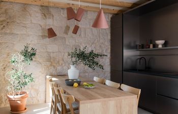 Stone's Beauty Holiday Home
