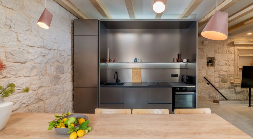 Photo of Stone's Beauty