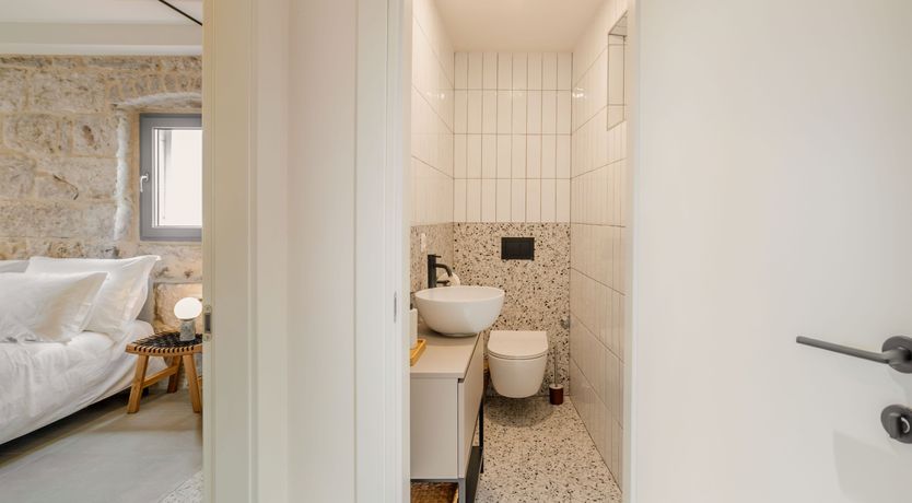 Photo of Stone's Beauty