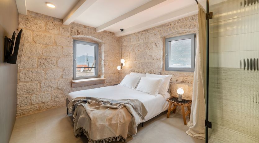 Photo of Stone's Beauty