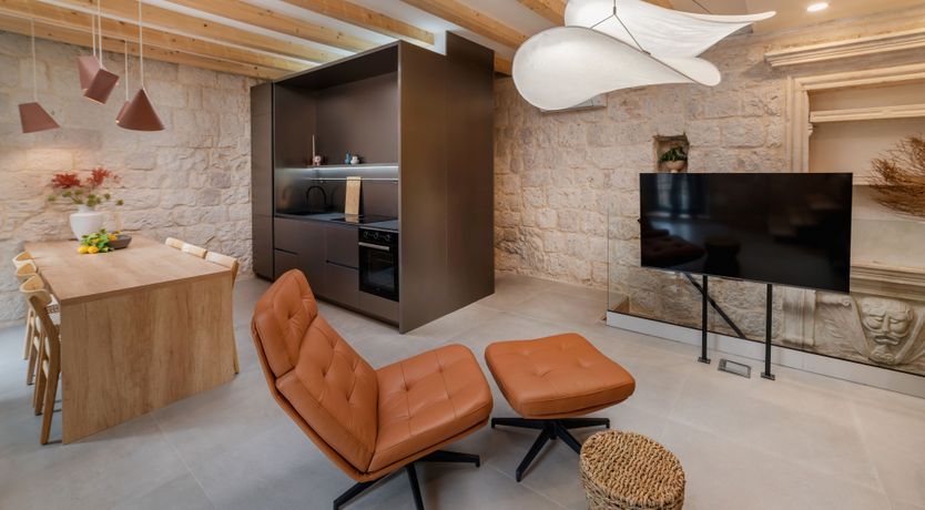 Photo of Stone's Beauty