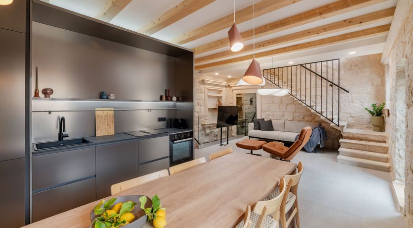 Photo of Stone's Beauty