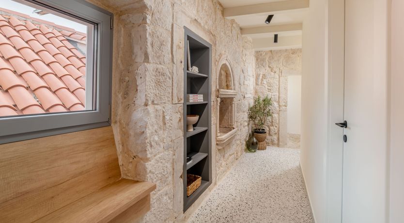 Photo of Stone's Beauty