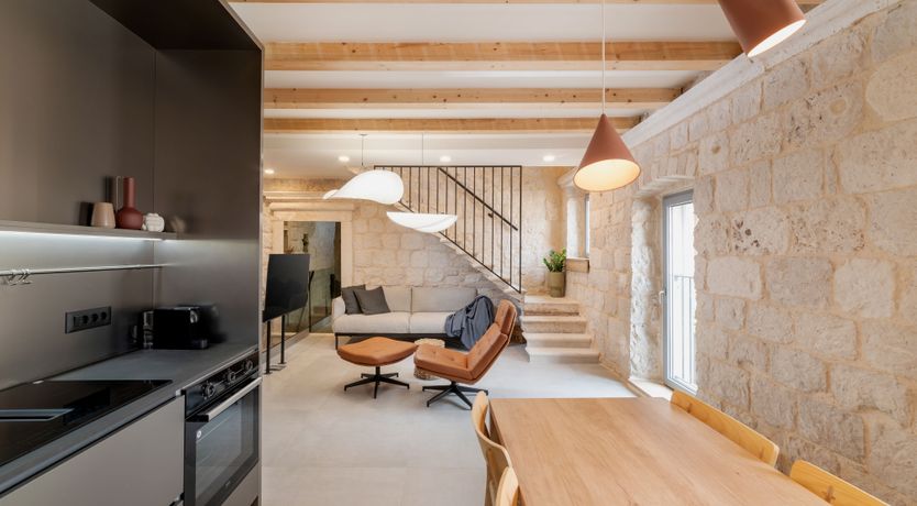 Photo of Stone's Beauty