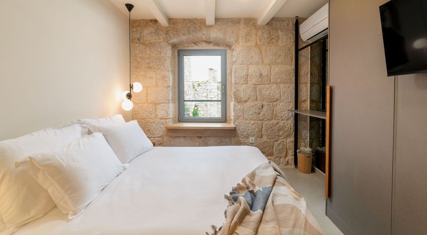 Photo of Stone's Beauty