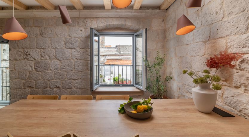 Photo of Stone's Beauty