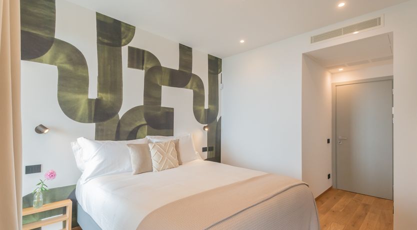 Photo of Lake & Villa