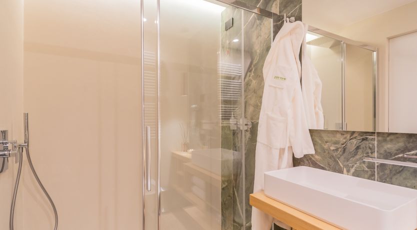 Photo of Lake & Villa