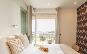 Photo of Lakeside Terrace