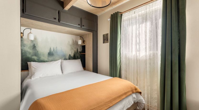 Photo of Mountain Panorama