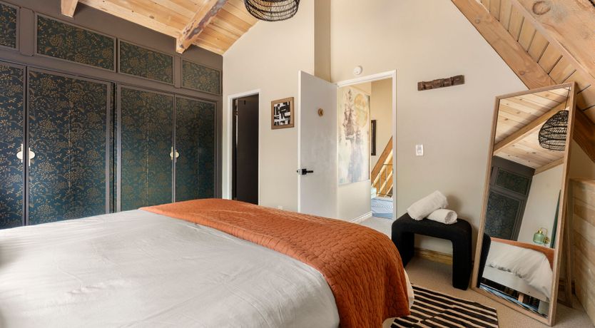 Photo of Mountain Panorama