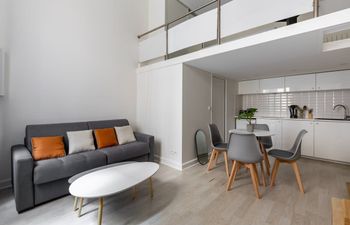Paris Abode Holiday Home