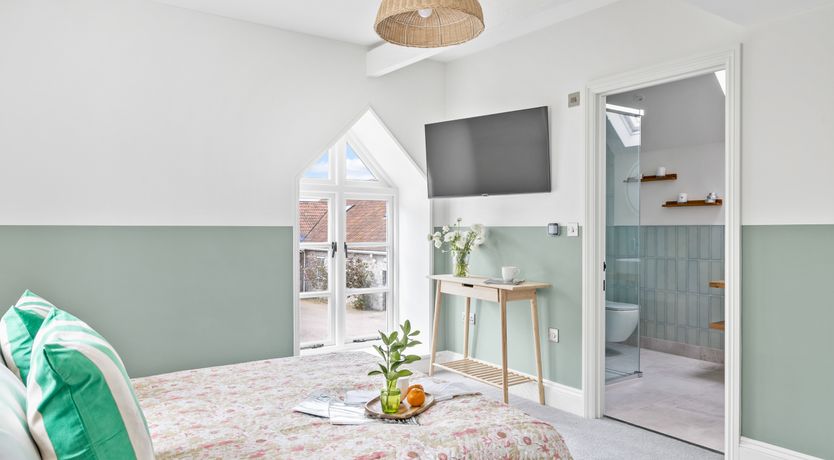 Photo of The Somerset Manor