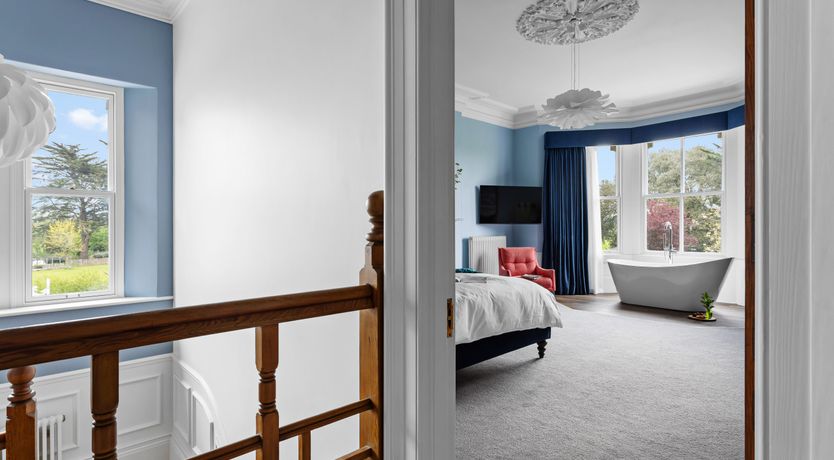 Photo of The Somerset Manor