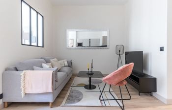 Artisan's View Holiday Home