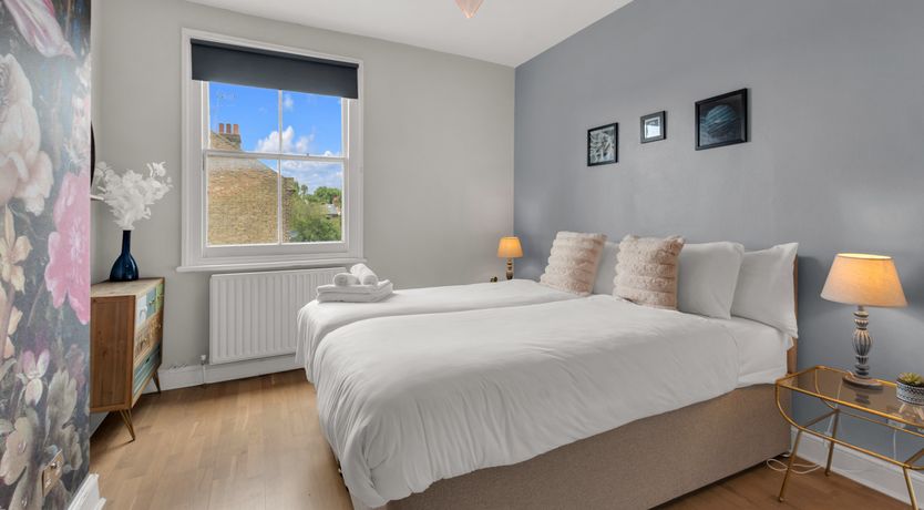 Photo of Beauty & Bright