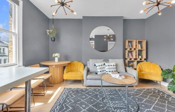 Beauty & Bright Holiday Home