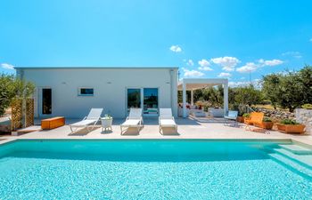 The Fiorella Holiday Home
