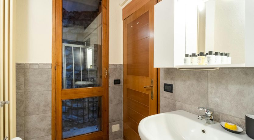 Photo of Lake's Haven