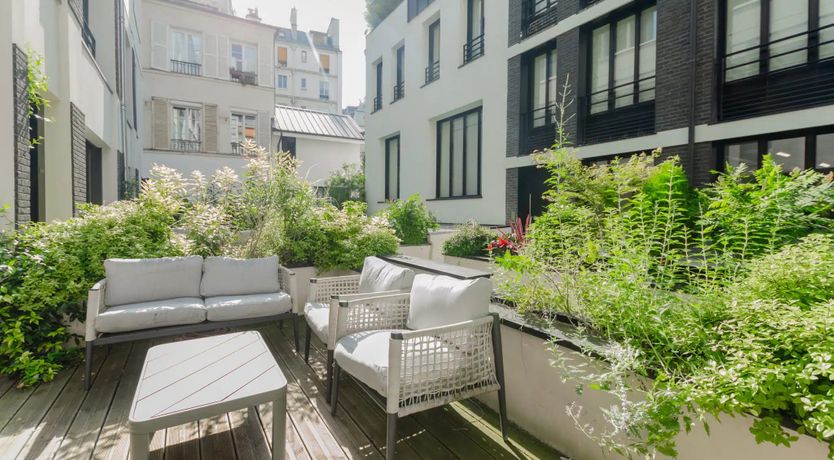 Photo of The Parisian Theatre