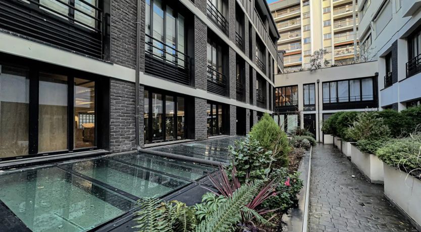 Photo of The Parisian Theatre