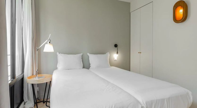 Photo of The Parisian Theatre