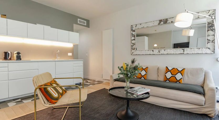 Photo of The Parisian Theatre