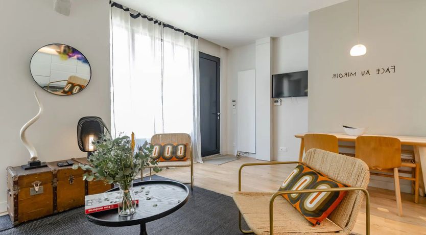 Photo of The Parisian Theatre