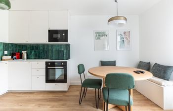 City's Golden Home Holiday Home