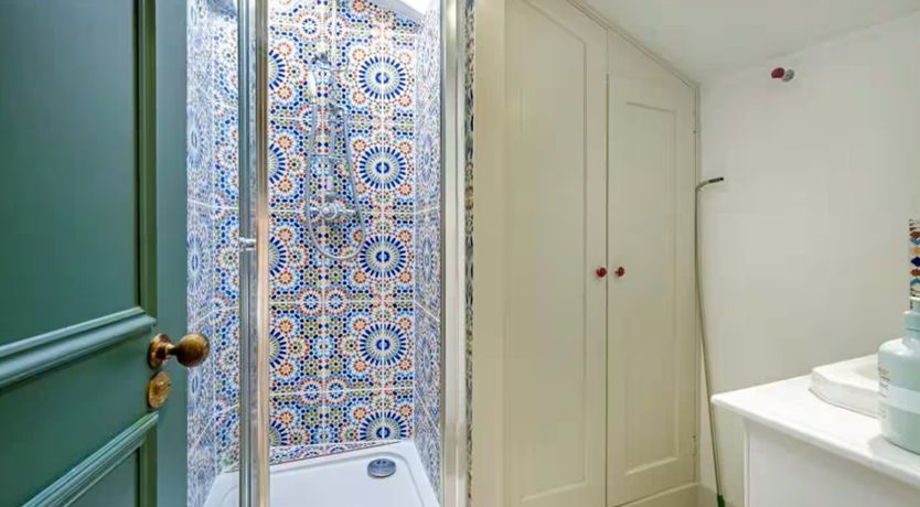 Photo of Sloanes Tale