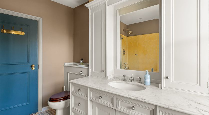 Photo of Sloanes Tale