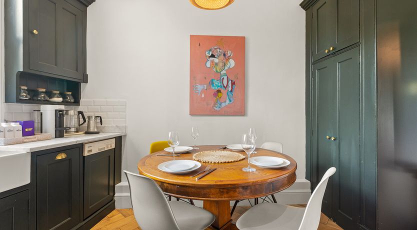 Photo of Sloanes Tale