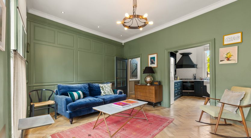 Photo of Sloanes Tale