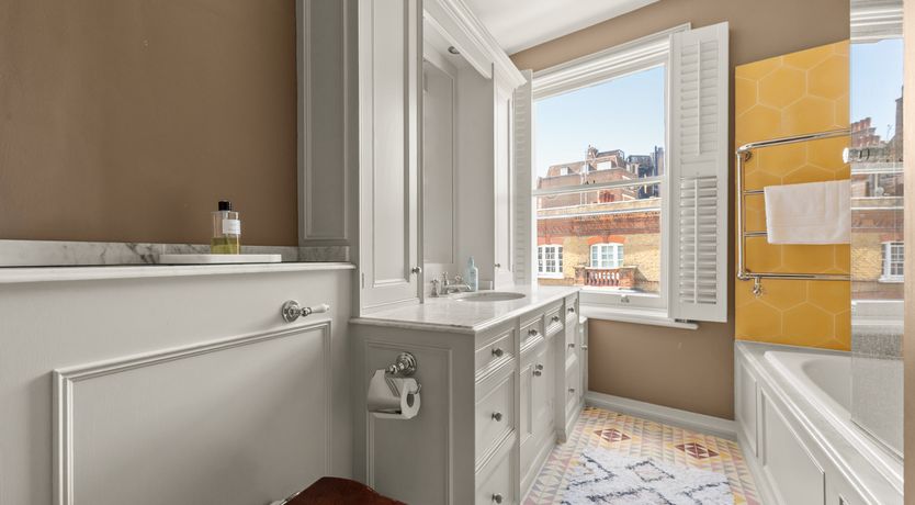 Photo of Sloanes Tale