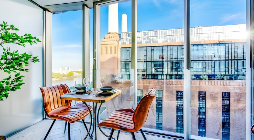 Photo of Thames Whispers