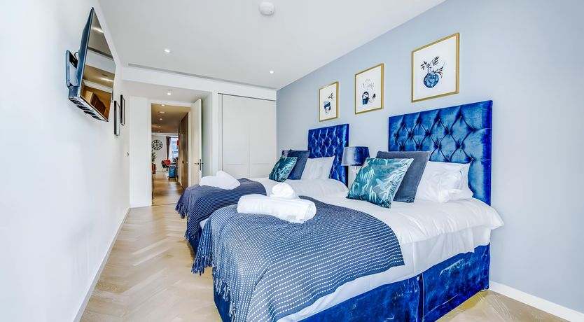 Photo of Thames Whispers