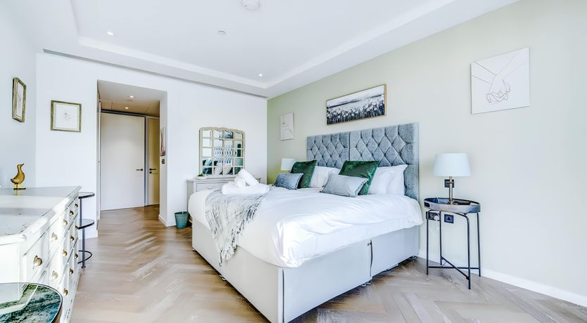 Photo of Thames Whispers