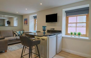 Seaside Crown Holiday Home