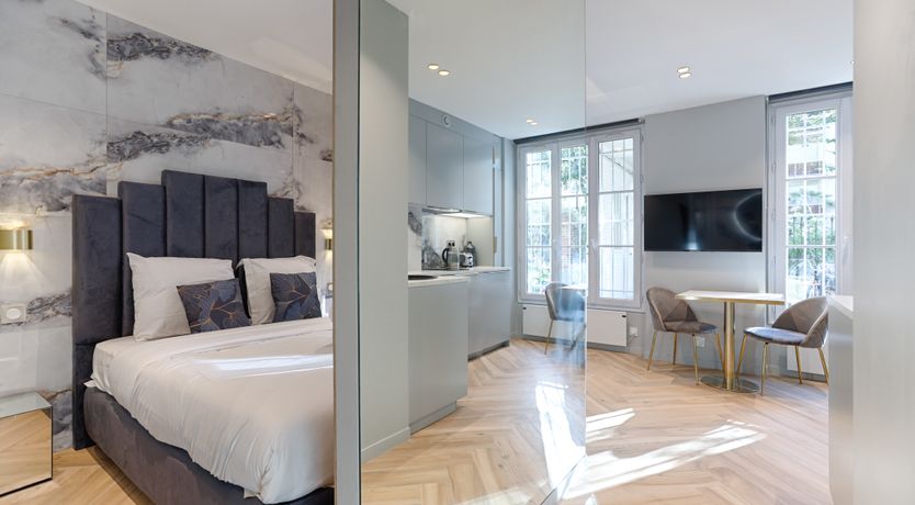 Photo of Neuilly Nocturne