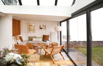 Paris Garden Holiday Home