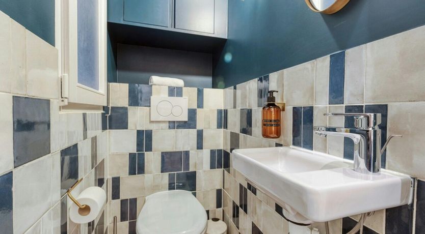 Photo of Antique & Classic