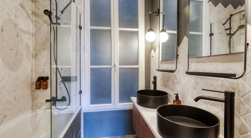 Photo of Antique & Classic